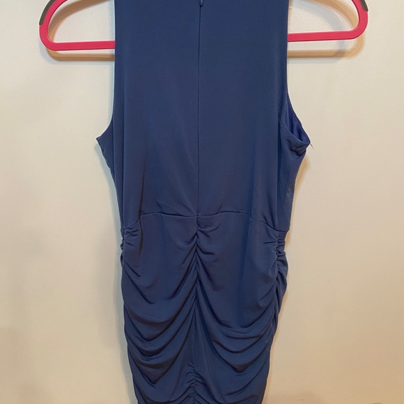 Dresses - Picture 6 of 6